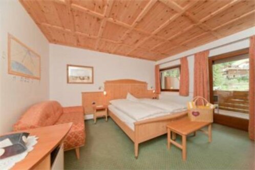 Double room north