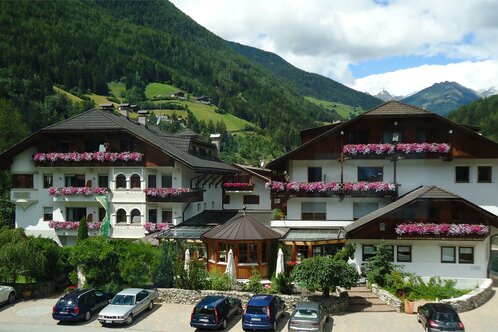 Alphotel Stocker
