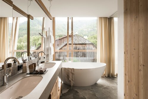 Summit Suite