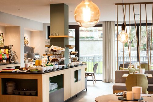 Flora Hotel & Suites - Breakfast buffet