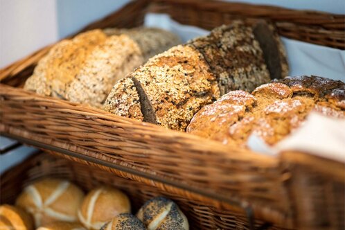 Flora Hotel & Suites - Vaste bread offer on the buffet breakfast