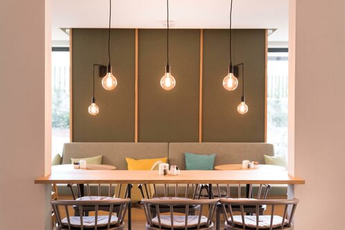 Flora Hotel & Suites - Bar