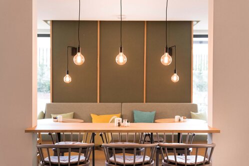 Flora Hotel & Suites - Bar