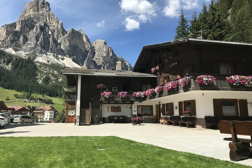 Garni + app. La Vara