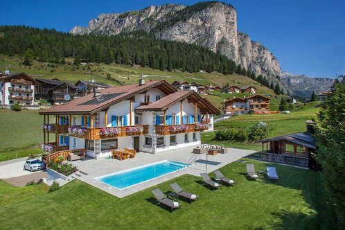 Garni Petra estate piscina