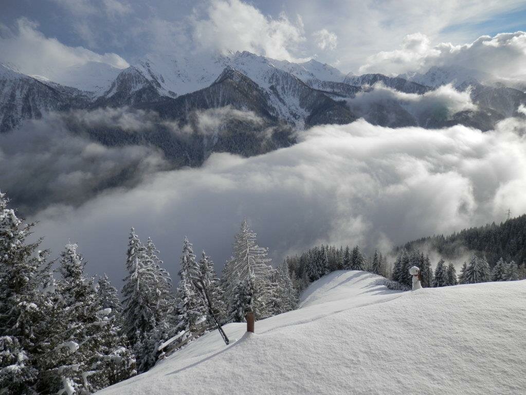 Blick vom Hof auf die Berggipfel der Ultner Berge