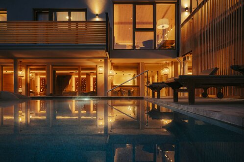 Helmhotel