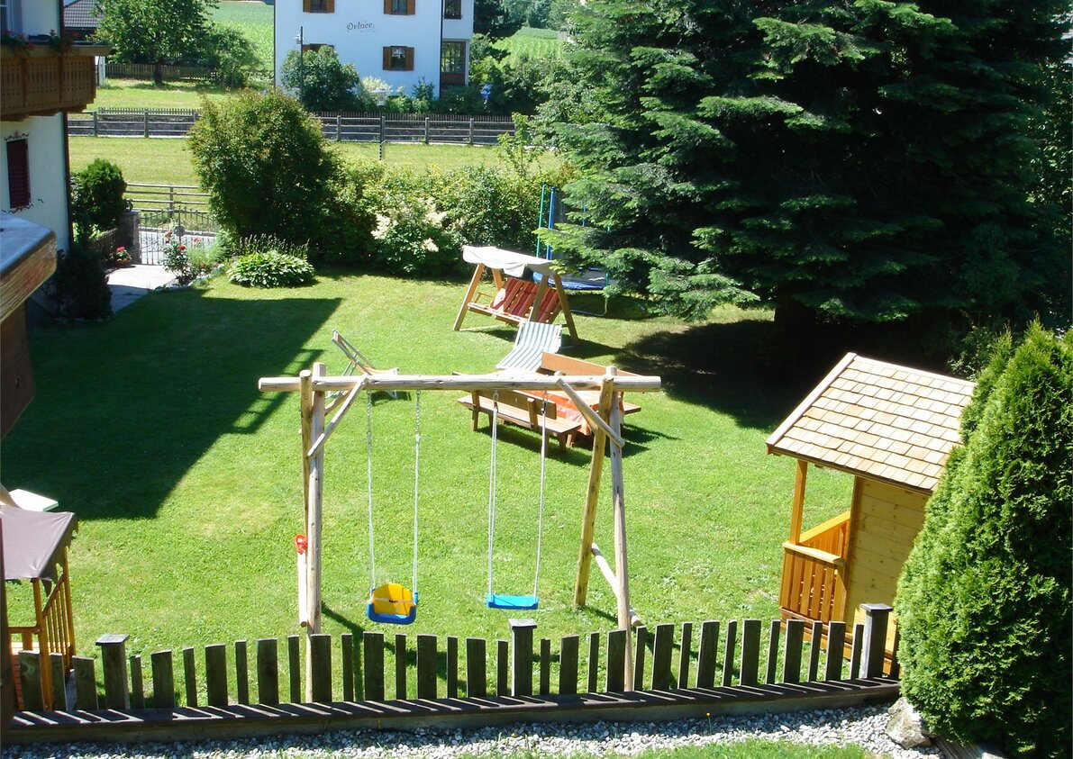 Liegewiese - Spielplatz