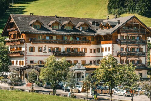 Kristallhotel Corona