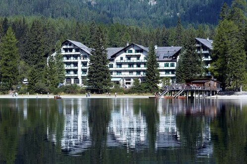 Hotel Lago di Braies