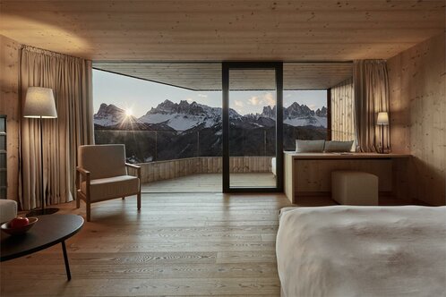 F O R E S T I S Tower Suite