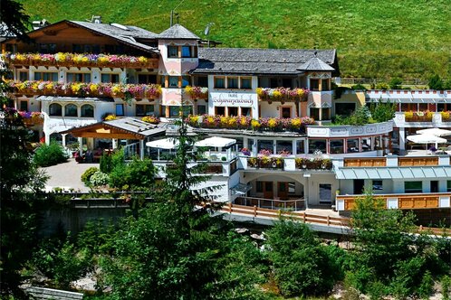 Hotel Schwarzenbach / estate