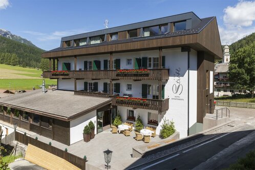 Hotel Strobl - Vista esterna in estate