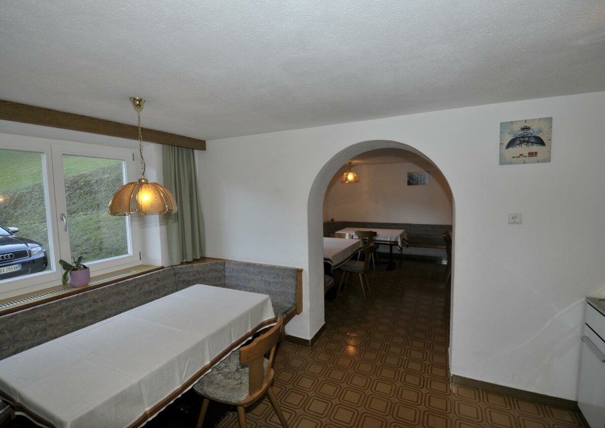 breakfast room