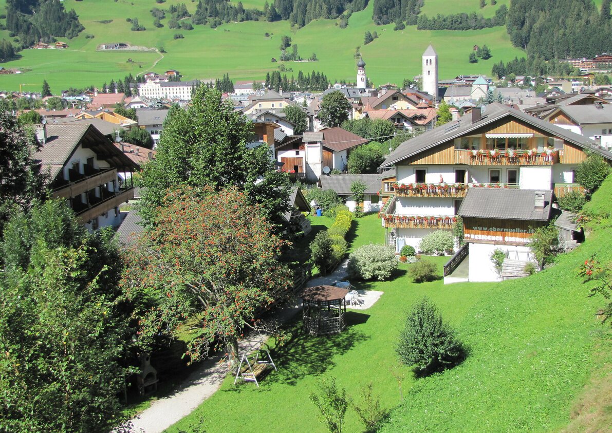 Garten hinten mit Blick auf Innichen
