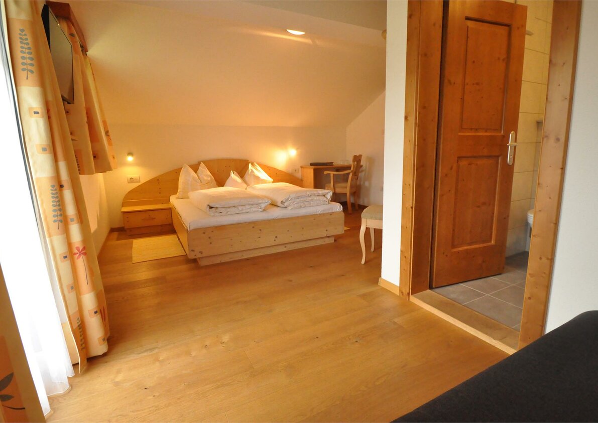 bedroom number 6