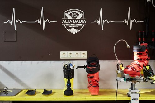 Alta Badia Sport - Shop & Rental San Cassiano