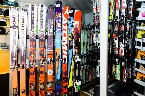 Ski Rent Service Malga Frommer