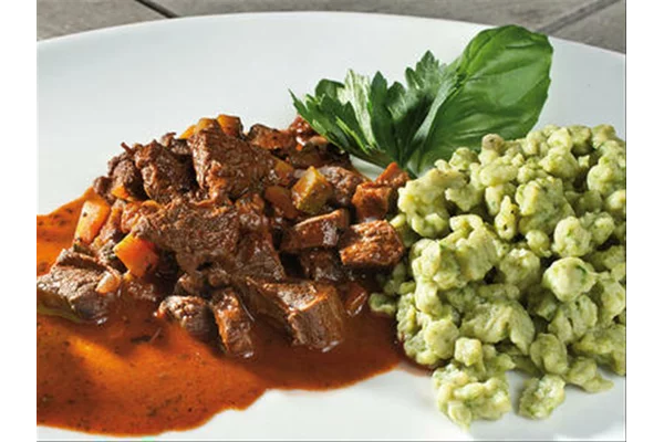 Ragout De Bœuf Et Spatzle Aux Fines Herbes