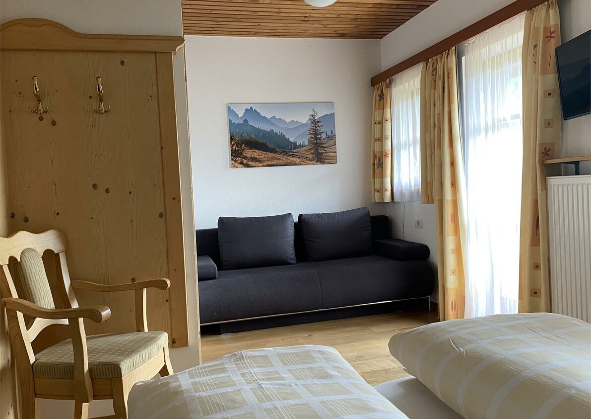 bedroom number 6