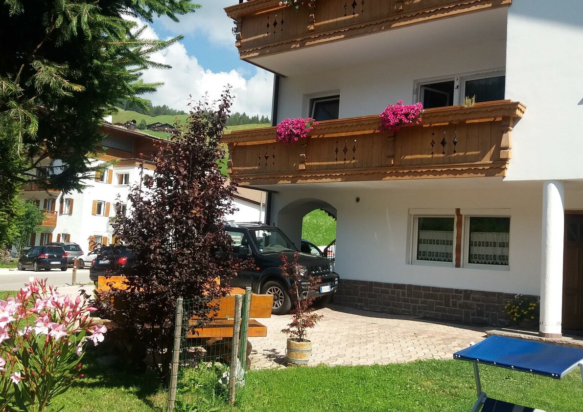 Apartments Mandra