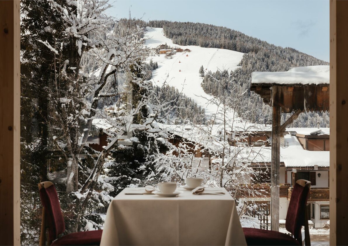 View on the skiing area of Plan de Corones