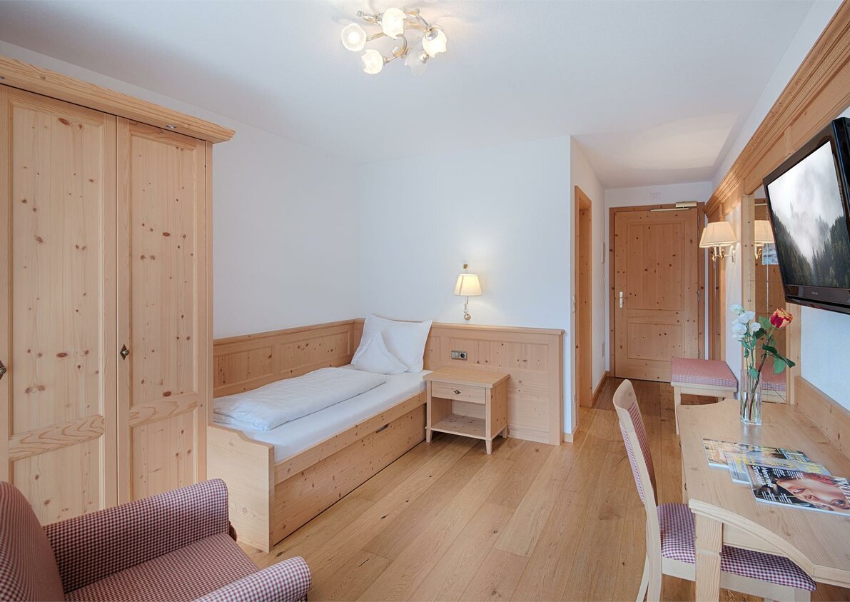 SINGLE ROOM SUPERIOR