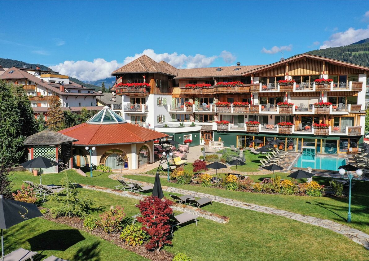 Mirabell Dolomites Hotel_Sommer_neu
