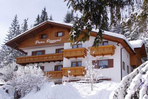 Boarding House Runcac