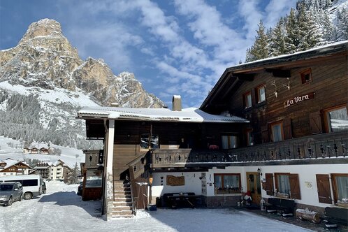 Garni + app. La Vara