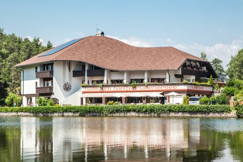 Hotel Am Wolfsgrubenersee Sommer