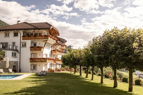 EGGER Apartments & Suites