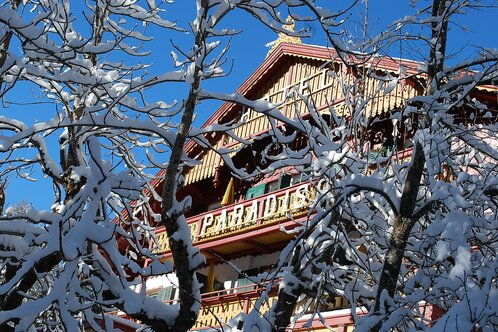 Hotel Aussenansicht Winter