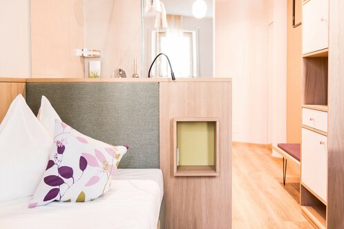 Flora Hotel & Suites - Zimmer