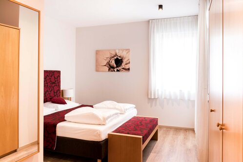 Flora Hotel & Suites - Zimmer