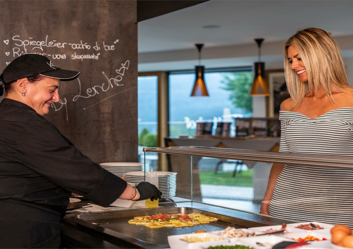 Tratterhof buffet breakfast