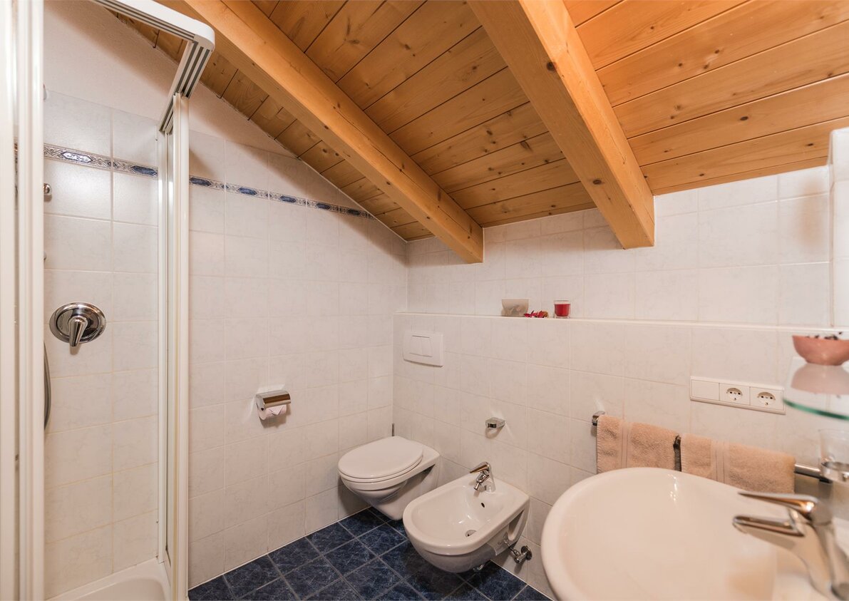 app Helm, bathroom