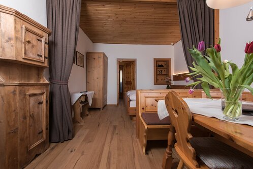 Gothic Junior Suite