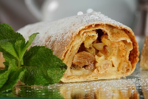 Apple strudel
