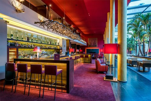 Palm Lounge