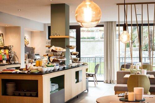 Flora Hotel & Suites - Frühstücksbuffet