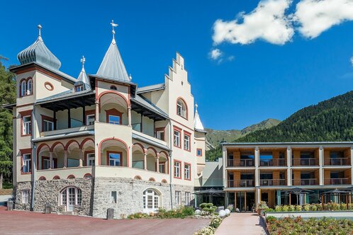 Hotel Villa Waldkönigin Resia Lake Italy