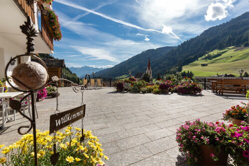 Terrace Berghotel Racines