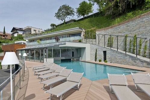 Neubau samt Schwimmbad