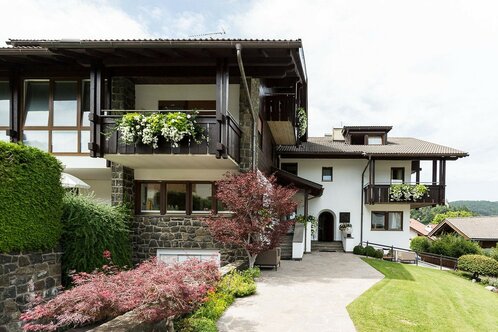B&B Mayr